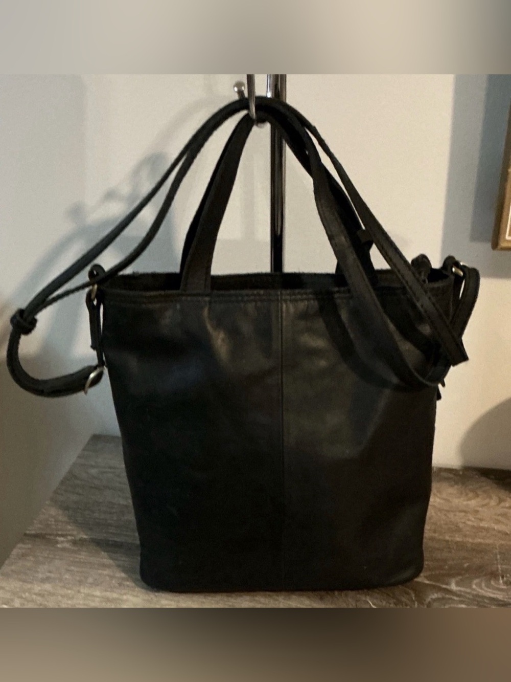 margot NY Anna Black Leather Shoulder Crossbody Bag Tote with Tassel Accent - Picture 4 of 9